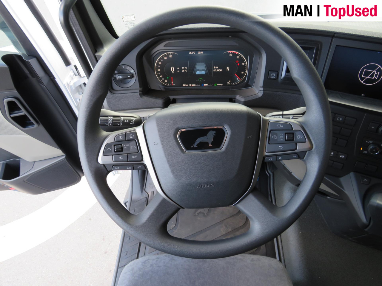 MAN TGX 18.520 4x2 LL SA ADR - Тягач: фото 5 MAN TGX 18.520 4x2 LL SA ADR - Тягач: фото 5