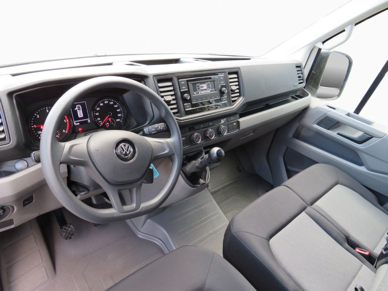 Volkswagen Crafter 35 L3H3 Kasten - Цельнометаллический фургон: фото 2 Volkswagen Crafter 35 L3H3 Kasten - Цельнометаллический фургон: фото 2