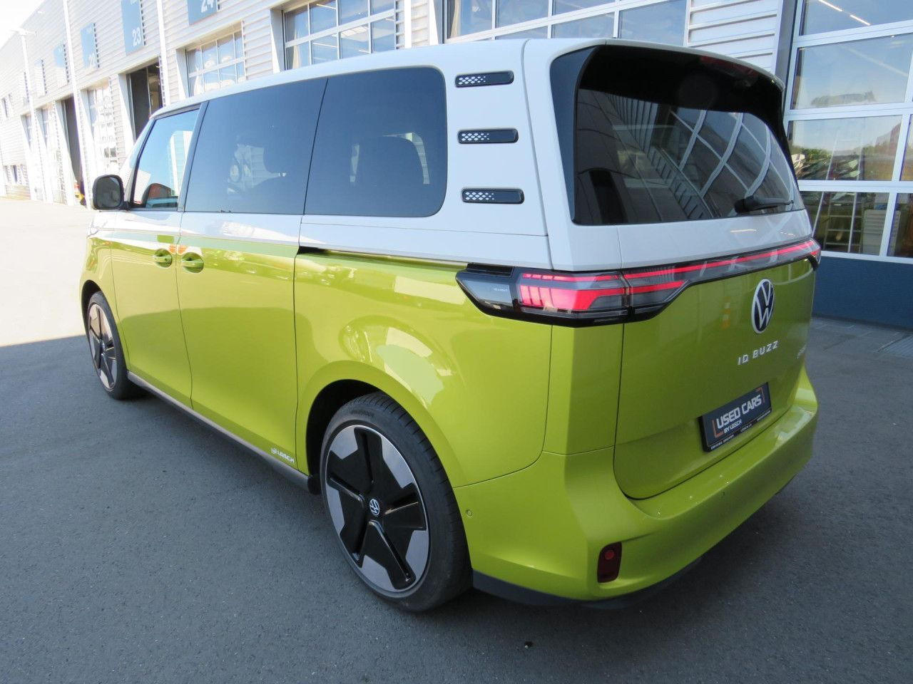 Volkswagen ID.Buzz Pro Design 150 kW Volkswagen ID.Buzz Pro Design 150 kW Klima AHK Navi ZV - Микроавтобус, Электробус: фото 4 Volkswagen ID.Buzz Pro Design 150 kW Volkswagen ID.Buzz Pro Design 150 kW Klima AHK Navi ZV - Микроавтобус, Электробус: фото 4