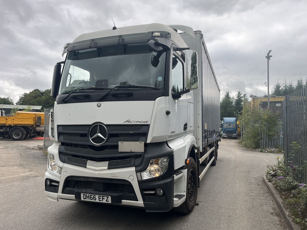 Mercedes Actros 2532 6x2 Curtaij side - Тентованный грузовик: фото 2 Mercedes Actros 2532 6x2 Curtaij side - Тентованный грузовик: фото 2
