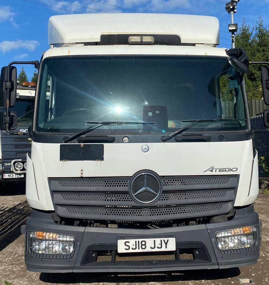 Mercedes Atego 816 - Грузовик с закрытым кузовом: фото 2 Mercedes Atego 816 - Грузовик с закрытым кузовом: фото 2