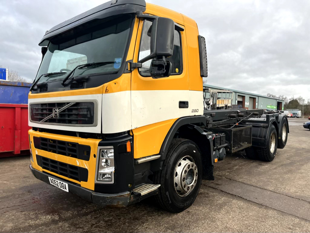 VOLVO FM9 260 6X2 - Грузовик-шасси: фото 2 VOLVO FM9 260 6X2 - Грузовик-шасси: фото 2