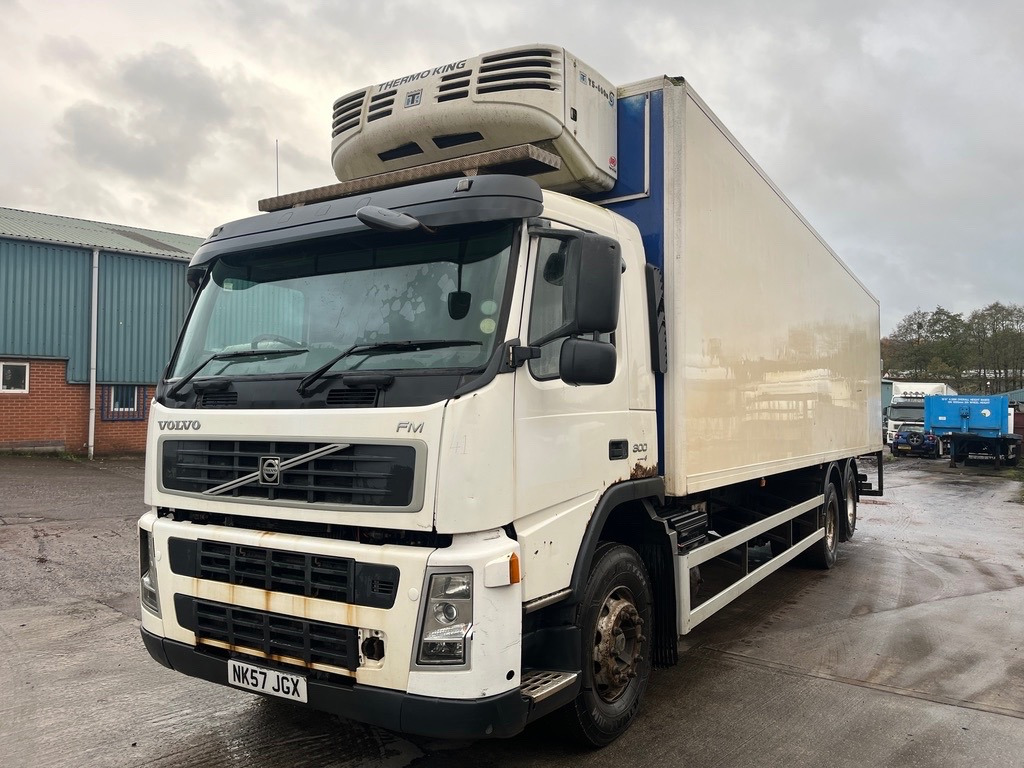 Volvo FM9 300 Euro 4 - Малотоннажный фургон: фото 1 Volvo FM9 300 Euro 4 - Малотоннажный фургон: фото 1
