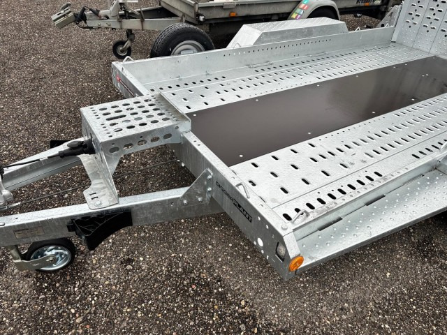 Brian James Cargo Digger Plant 2 Baumaschinenanhänger 543-3217-35-2-12 , 3200 x 1700 mm, 3,5 to. - Прицеп для спецтехники: фото 3 Brian James Cargo Digger Plant 2 Baumaschinenanhänger 543-3217-35-2-12 , 3200 x 1700 mm, 3,5 to. - Прицеп для спецтехники: фото 3