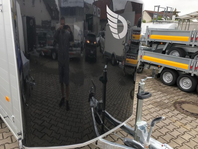 Cheval Liberte Debon Roadster 700 Alu + Türe 2600 kg, 100 km/h, 375x180x202cm - Прицеп-фургон: фото 3 Cheval Liberte Debon Roadster 700 Alu + Türe 2600 kg, 100 km/h, 375x180x202cm - Прицеп-фургон: фото 3