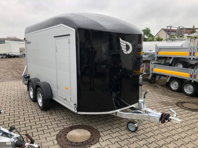 Cheval Liberte Debon Roadster 700 Alu + Türe 2600 kg, 100 km/h, 375x180x202cm - Прицеп-фургон: фото 1 Cheval Liberte Debon Roadster 700 Alu + Türe 2600 kg, 100 km/h, 375x180x202cm - Прицеп-фургон: фото 1