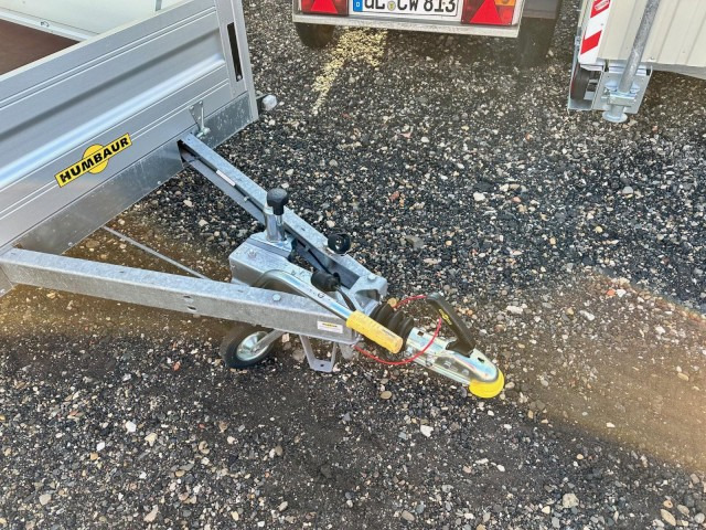 Humbaur HA 132513 mit KV und Holz-Alu Deckel, 1300 kg, 2510 x 1310 x 550mm - Прицеп для легкового автомобиля: фото 2 Humbaur HA 132513 mit KV und Holz-Alu Deckel, 1300 kg, 2510 x 1310 x 550mm - Прицеп для легкового автомобиля: фото 2