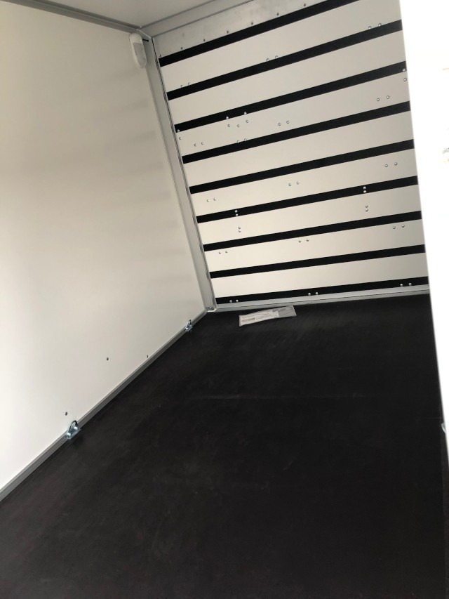 Humbaur Koffer HK 253015-18P, 2,5 to. 3040x1510x1800mm, Rampe, Seitentüre - Прицеп-фургон: фото 3 Humbaur Koffer HK 253015-18P, 2,5 to. 3040x1510x1800mm, Rampe, Seitentüre - Прицеп-фургон: фото 3