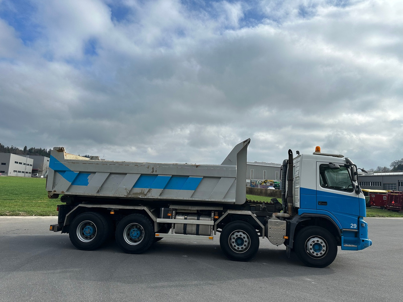VOLVO FMX 420 8x4 - Тросовый мультилифт: фото 4 VOLVO FMX 420 8x4 - Тросовый мультилифт: фото 4