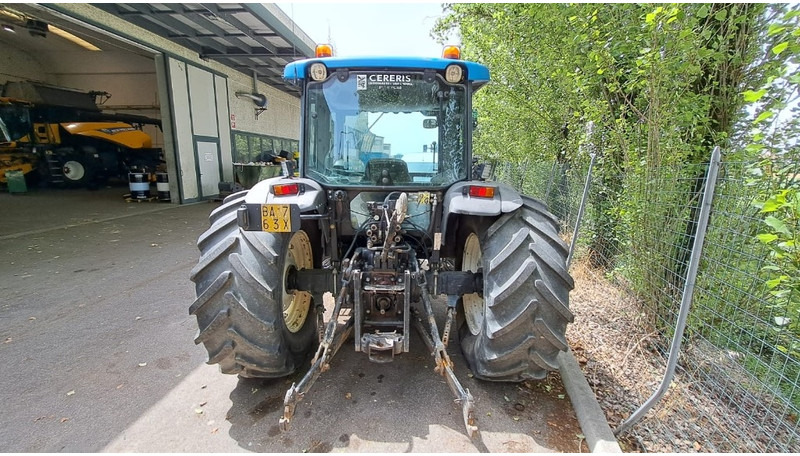 New Holland TN 95 D A - Трактор: фото 3 New Holland TN 95 D A - Трактор: фото 3