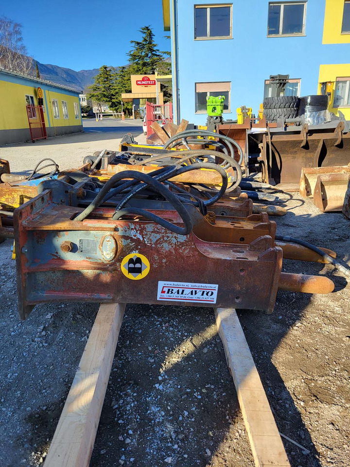 D&A 200V for 18-24 ton excavators - Гидромолот для Экскаваторов: фото 3 D&A 200V for 18-24 ton excavators - Гидромолот для Экскаваторов: фото 3