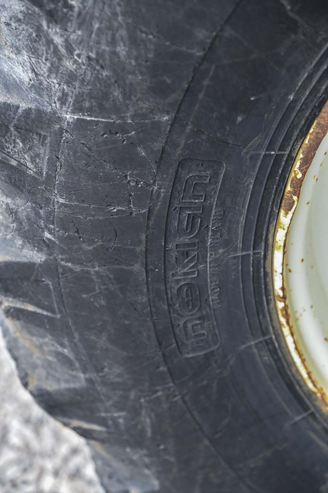 Экскаватор-погрузчик Lännen 8600E: фото 33 Экскаватор-погрузчик Lännen 8600E: фото 33