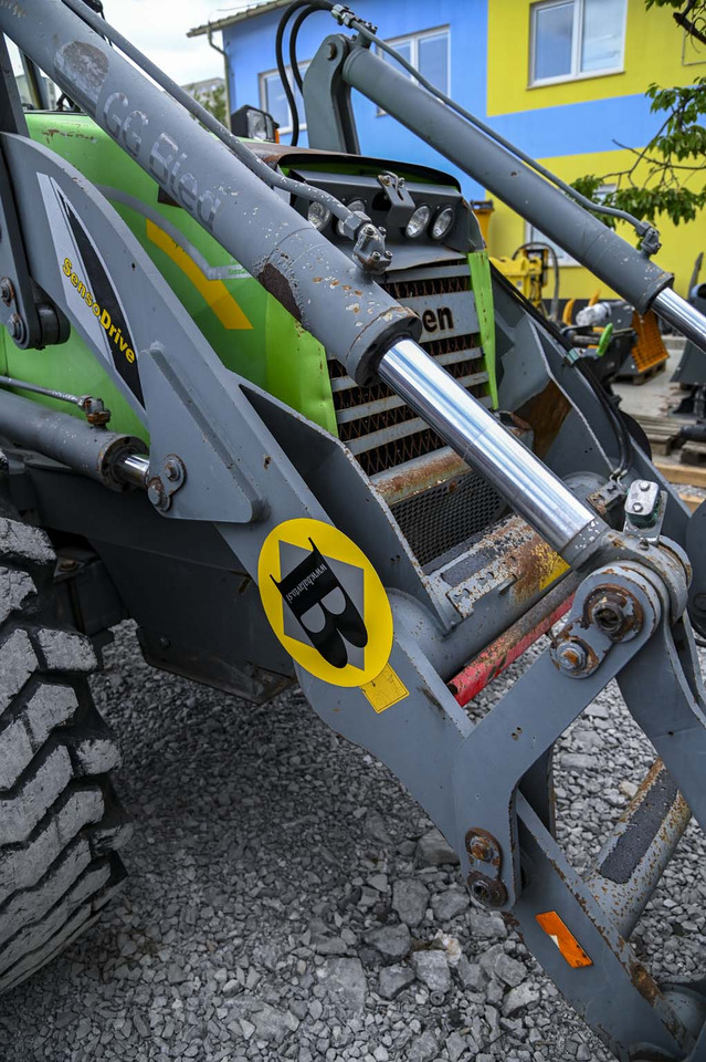 Экскаватор-погрузчик Lännen 8600E: фото 18 Экскаватор-погрузчик Lännen 8600E: фото 18