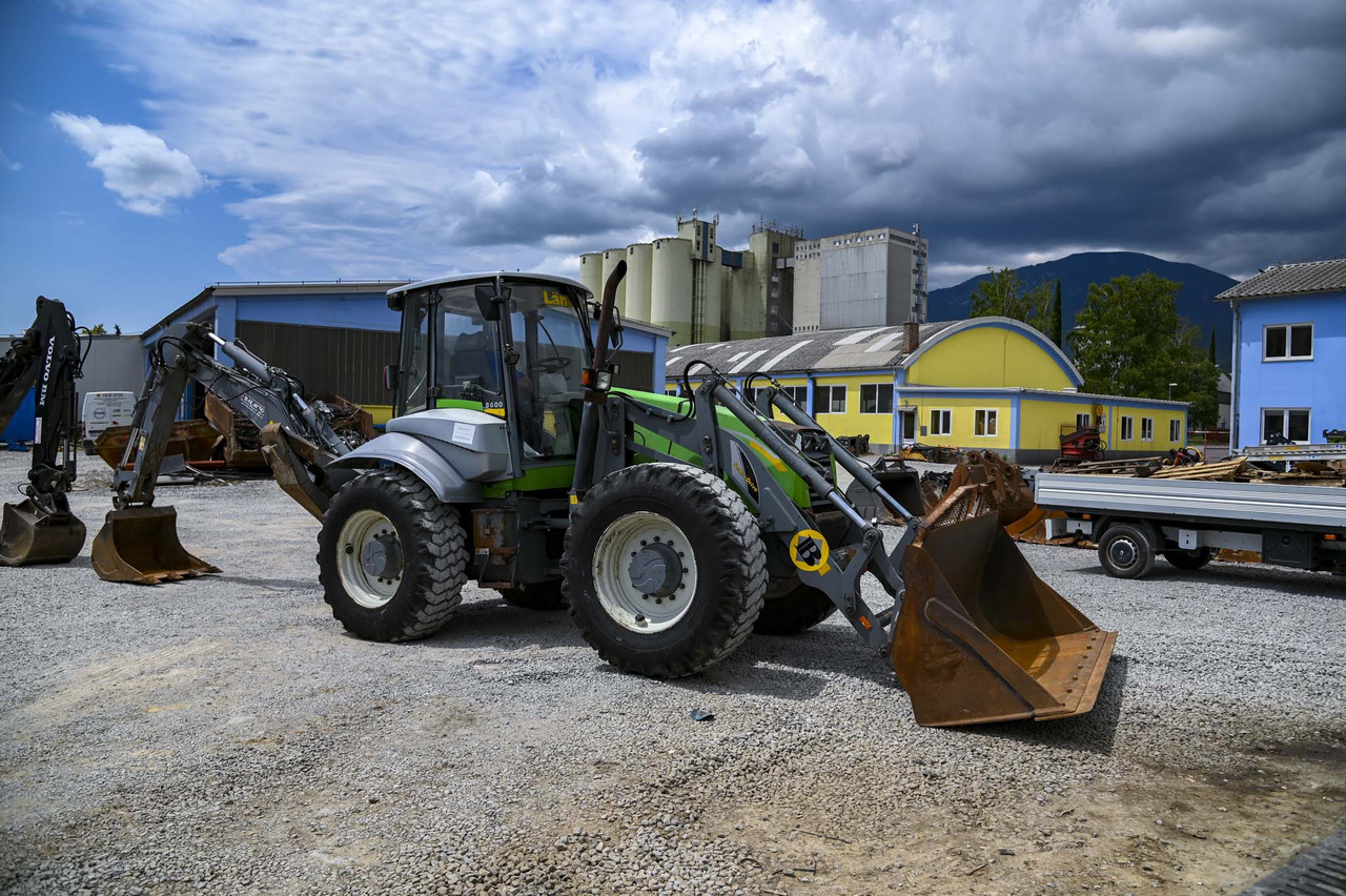 Экскаватор-погрузчик Lännen 8600E: фото 10 Экскаватор-погрузчик Lännen 8600E: фото 10