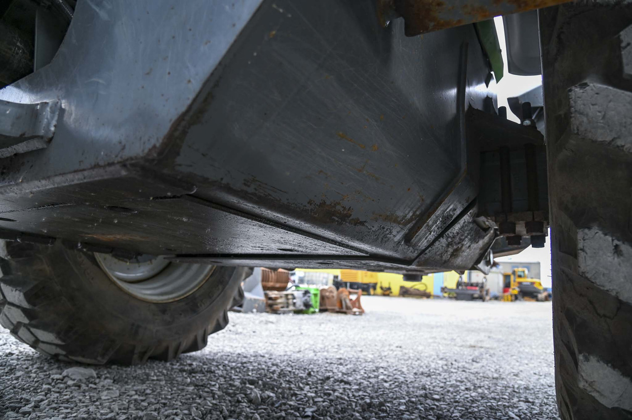 Экскаватор-погрузчик Lännen 8600E: фото 35 Экскаватор-погрузчик Lännen 8600E: фото 35