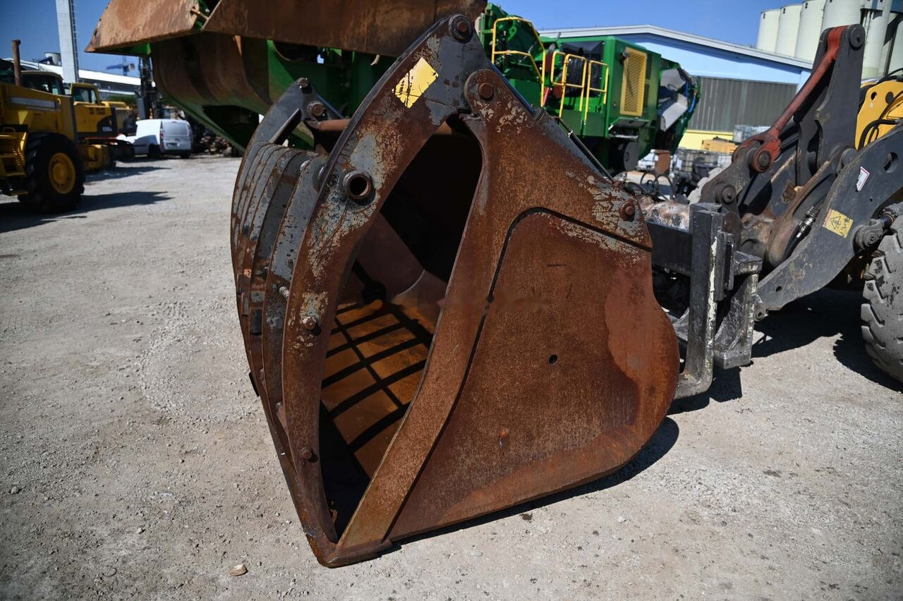 Trevi Benne Loader bucket 3000 mm - Ковш для погрузчика: фото 3 Trevi Benne Loader bucket 3000 mm - Ковш для погрузчика: фото 3