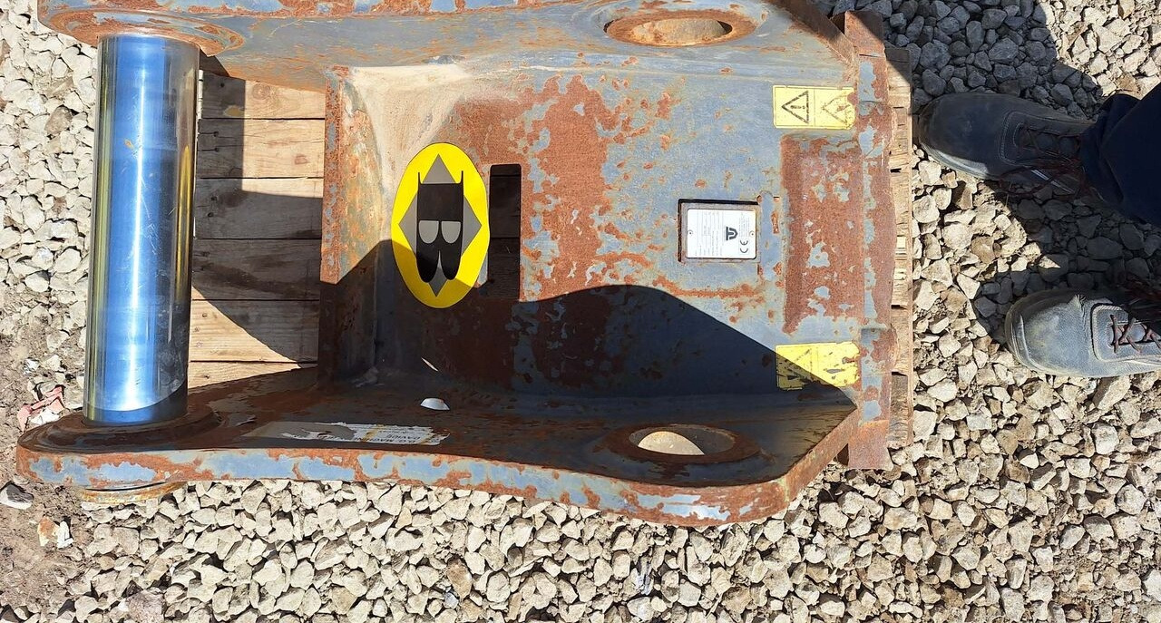 Trevi Benne hydraulic ARI Verachtert Volvo EC220E - Сцепное устройство для Экскаваторов: фото 3 Trevi Benne hydraulic ARI Verachtert Volvo EC220E - Сцепное устройство для Экскаваторов: фото 3