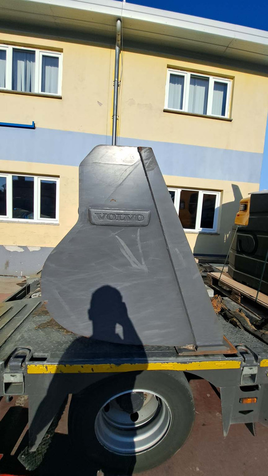 VOLVO 2500 mm for 12-15 ton wheel loaders - Ковш для погрузчика: фото 4 VOLVO 2500 mm for 12-15 ton wheel loaders - Ковш для погрузчика: фото 4