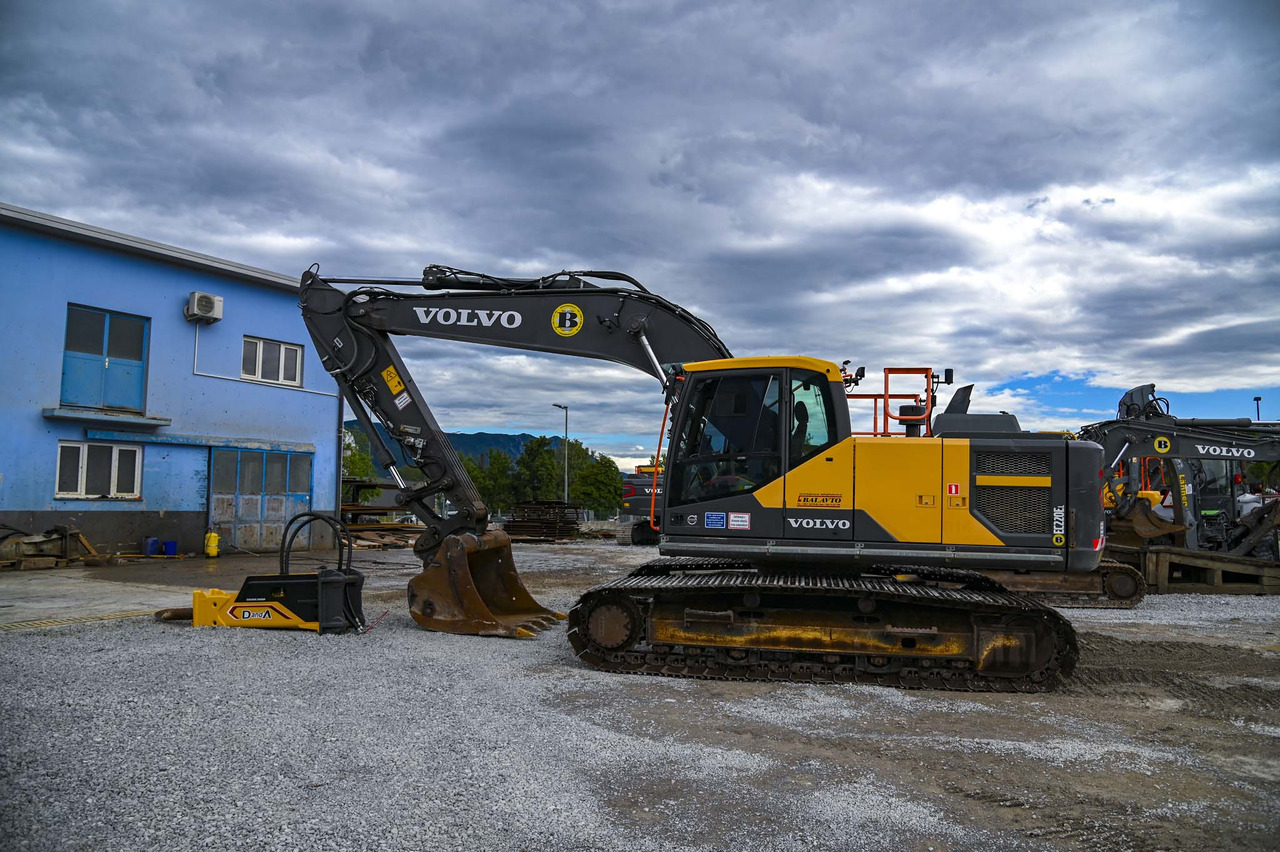 Гусеничный экскаватор VOLVO EC220EL: фото 6