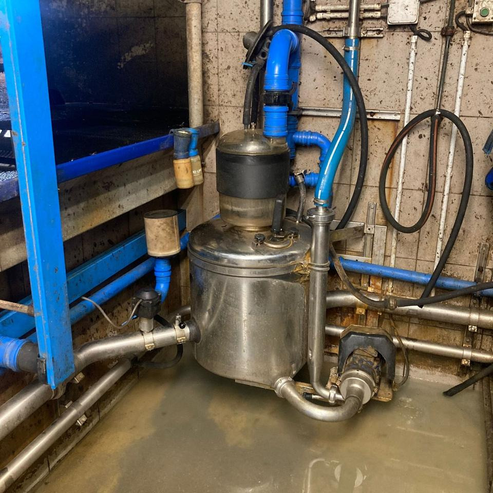 DeLaval Fischgrätenmelkstand Doppel 10er - Доильное оборудование: фото 4 DeLaval Fischgrätenmelkstand Doppel 10er - Доильное оборудование: фото 4