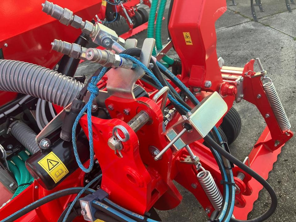 Einböck Grünlandstriegel Pneumaticstar Pro STI 6 m - Борона: фото 3 Einböck Grünlandstriegel Pneumaticstar Pro STI 6 m - Борона: фото 3