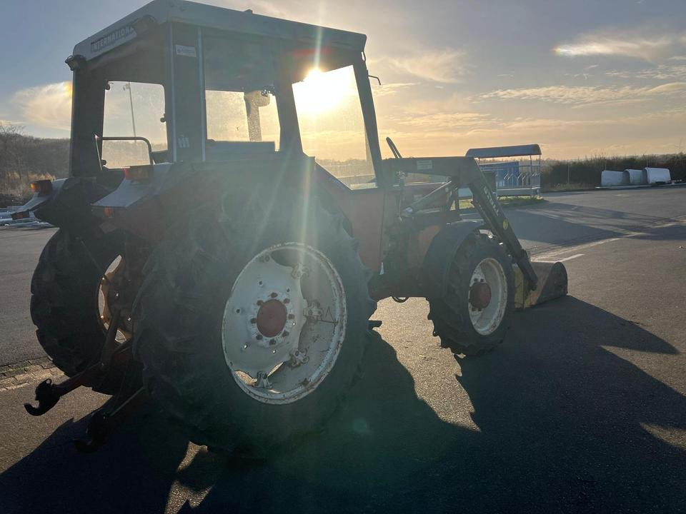 IHC 744 AS Allrad Frontlader Bastlerfahrzeug Sammlerstück Traktor - Трактор: фото 5 IHC 744 AS Allrad Frontlader Bastlerfahrzeug Sammlerstück Traktor - Трактор: фото 5