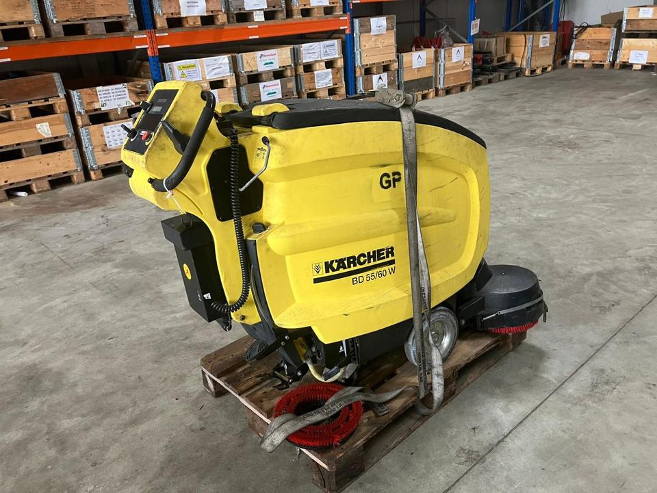 Kärcher BD 55/60W Putzmaschine Akku defekt, Teileträger - Поломоечная машина: фото 2 Kärcher BD 55/60W Putzmaschine Akku defekt, Teileträger - Поломоечная машина: фото 2