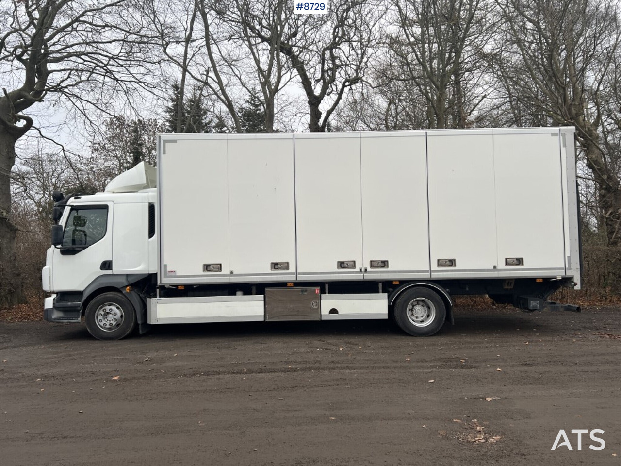 Box Truck Volvo FL 42 R with tailgate lift - Грузовик с закрытым кузовом: фото 3 Box Truck Volvo FL 42 R with tailgate lift - Грузовик с закрытым кузовом: фото 3