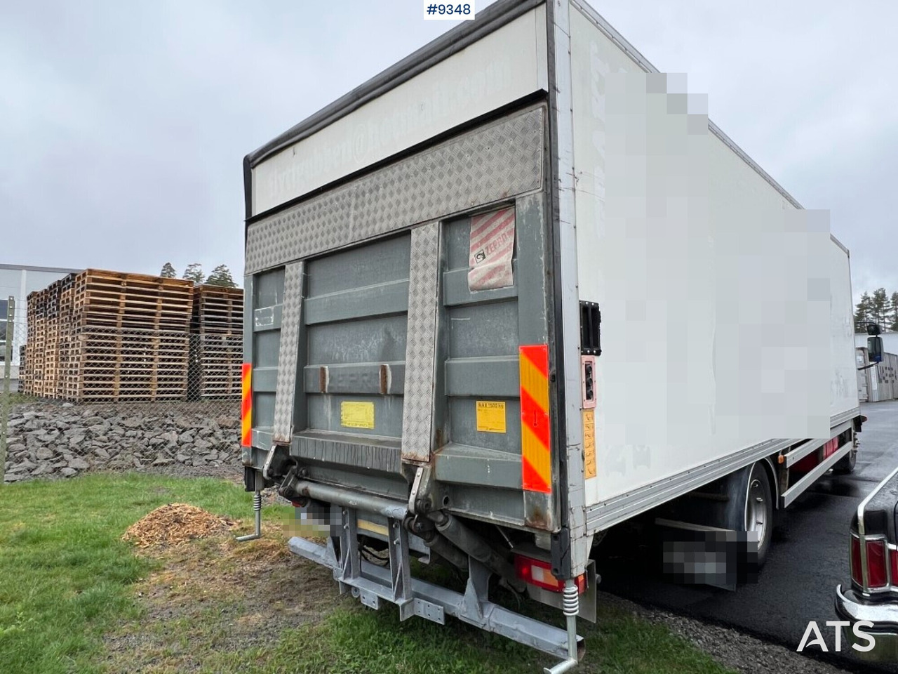 Box Truck Volvo FL6 4X2 with tail lift - Грузовик с закрытым кузовом: фото 4 Box Truck Volvo FL6 4X2 with tail lift - Грузовик с закрытым кузовом: фото 4