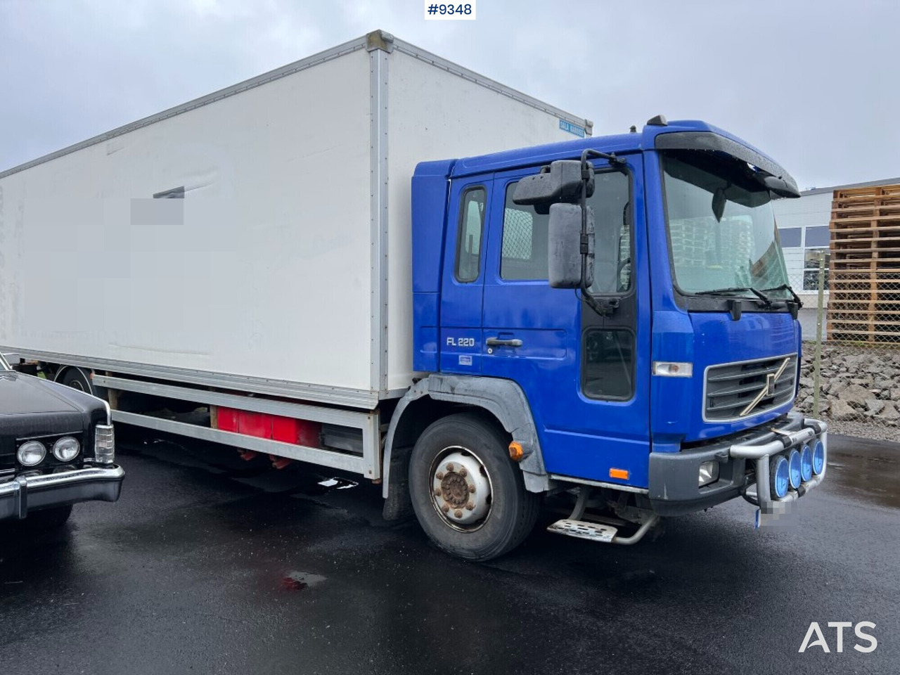 Box Truck Volvo FL6 4X2 with tail lift - Грузовик с закрытым кузовом: фото 2 Box Truck Volvo FL6 4X2 with tail lift - Грузовик с закрытым кузовом: фото 2