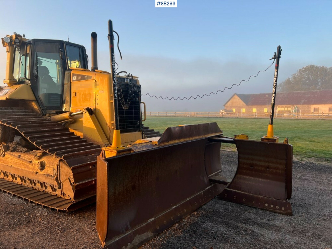 CAT CRAWLER DOZER D6N LGP with Icon gps80 Leica digging system (SEE VIDEO) - Бульдозер: фото 3 CAT CRAWLER DOZER D6N LGP with Icon gps80 Leica digging system (SEE VIDEO) - Бульдозер: фото 3