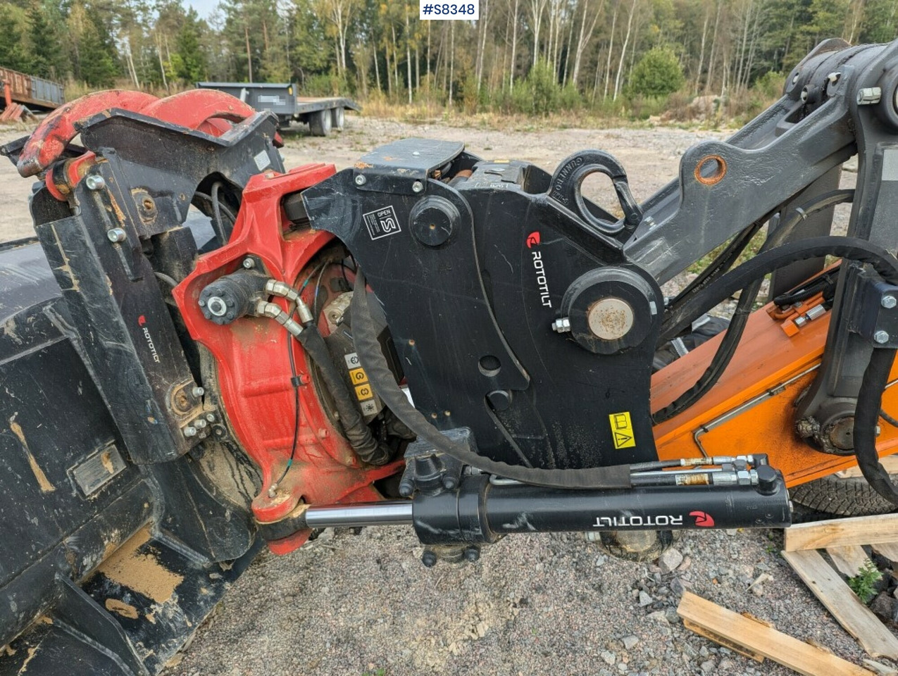 Doosan DX255LC Tiltrotator and buckets (SEE VIDEO) - Гусеничный экскаватор: фото 5 Doosan DX255LC Tiltrotator and buckets (SEE VIDEO) - Гусеничный экскаватор: фото 5