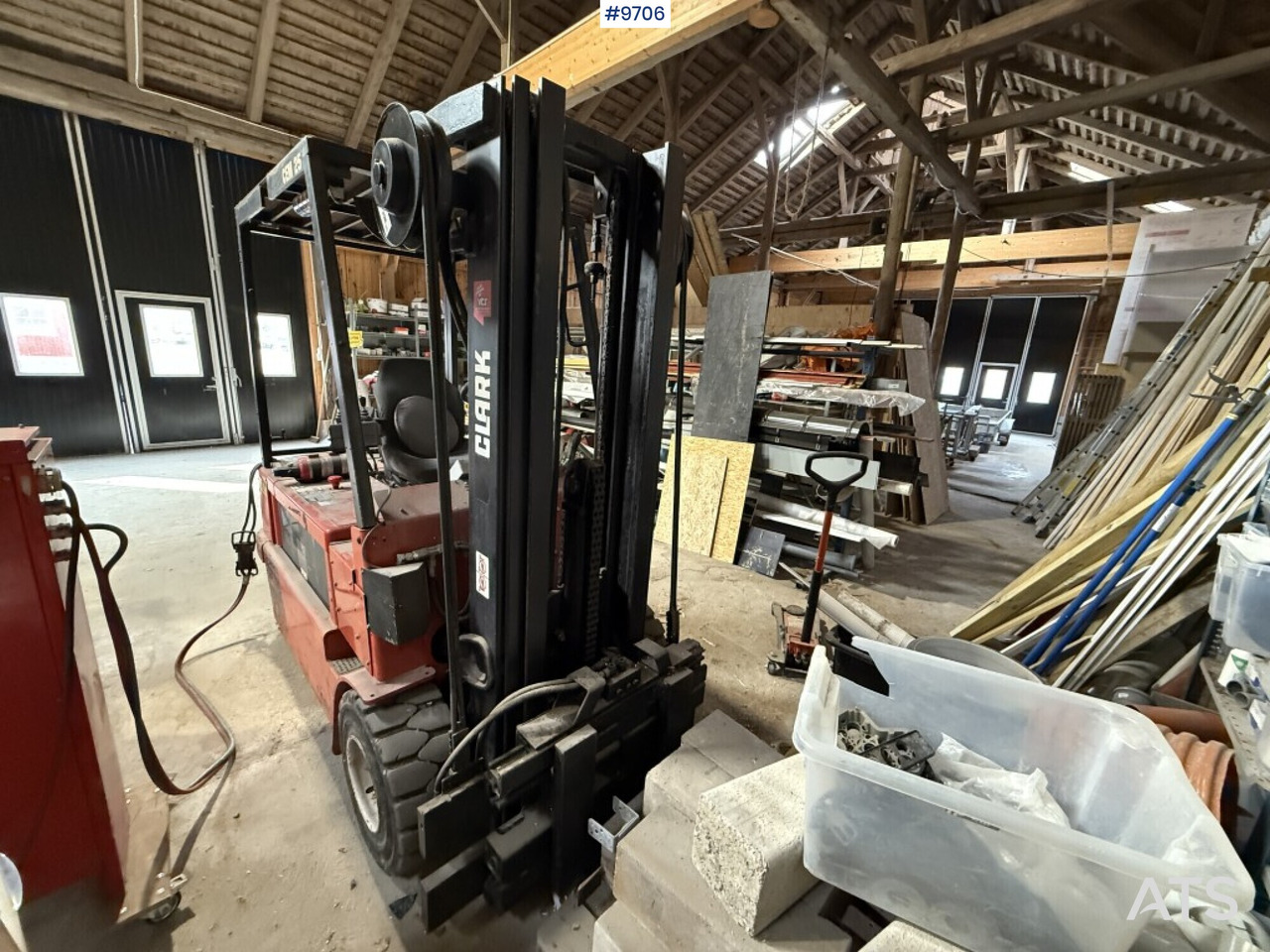 Forklift Clark CEM 25 - Электропогрузчик: фото 5 Forklift Clark CEM 25 - Электропогрузчик: фото 5