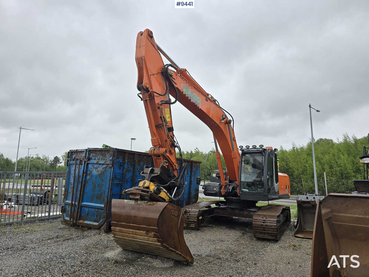 Hitachi ZX 250 LC-3 - Гусеничный экскаватор: фото 1 Hitachi ZX 250 LC-3 - Гусеничный экскаватор: фото 1