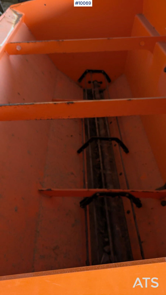 Hydromann SL 14 sand spreader for agricultural tractors - Разбрасыватель песка/ Соли: фото 4 Hydromann SL 14 sand spreader for agricultural tractors - Разбрасыватель песка/ Соли: фото 4