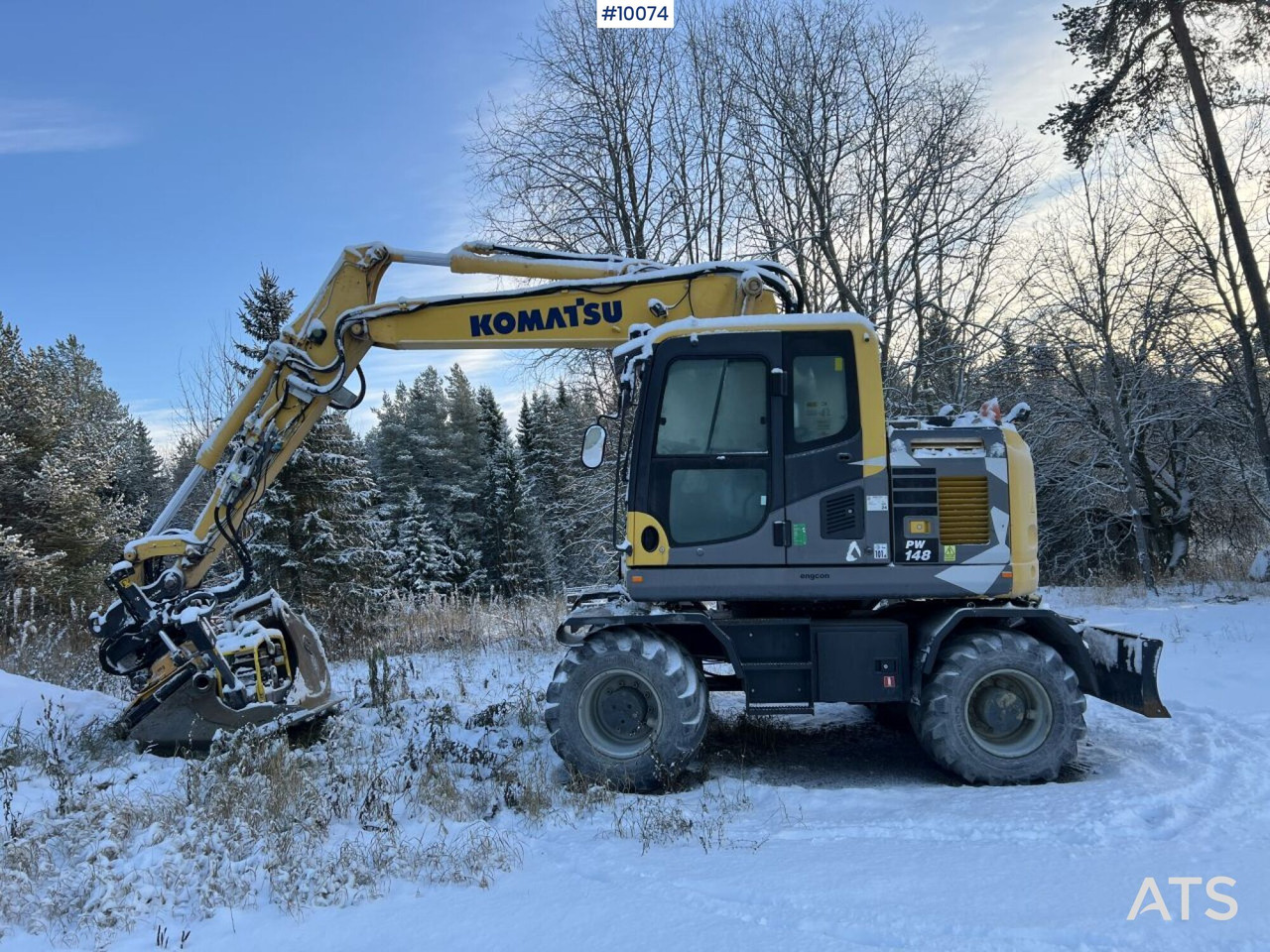 Komatsu PW148 Wheeled excavator with rotor and buckets - Колёсный экскаватор: фото 1 Komatsu PW148 Wheeled excavator with rotor and buckets - Колёсный экскаватор: фото 1