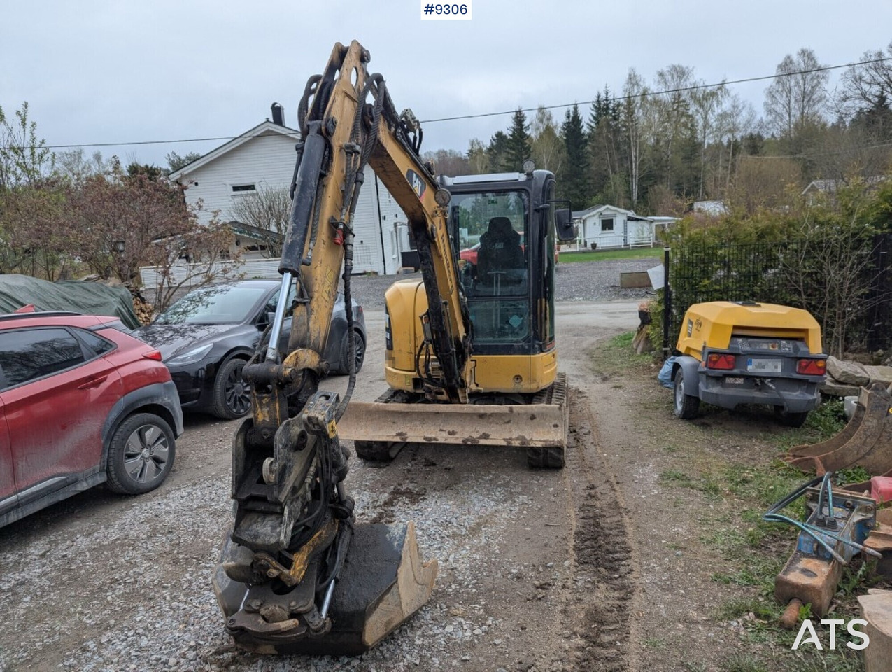 Mini excavator Cat 303.5E CR with tiltrotator and attachments (See Video) - Мини-экскаватор: фото 2 Mini excavator Cat 303.5E CR with tiltrotator and attachments (See Video) - Мини-экскаватор: фото 2