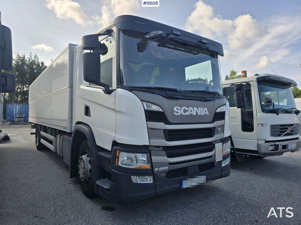 Scania P250 Liftable and lowerable body - Грузовик с закрытым кузовом: фото 2 Scania P250 Liftable and lowerable body - Грузовик с закрытым кузовом: фото 2