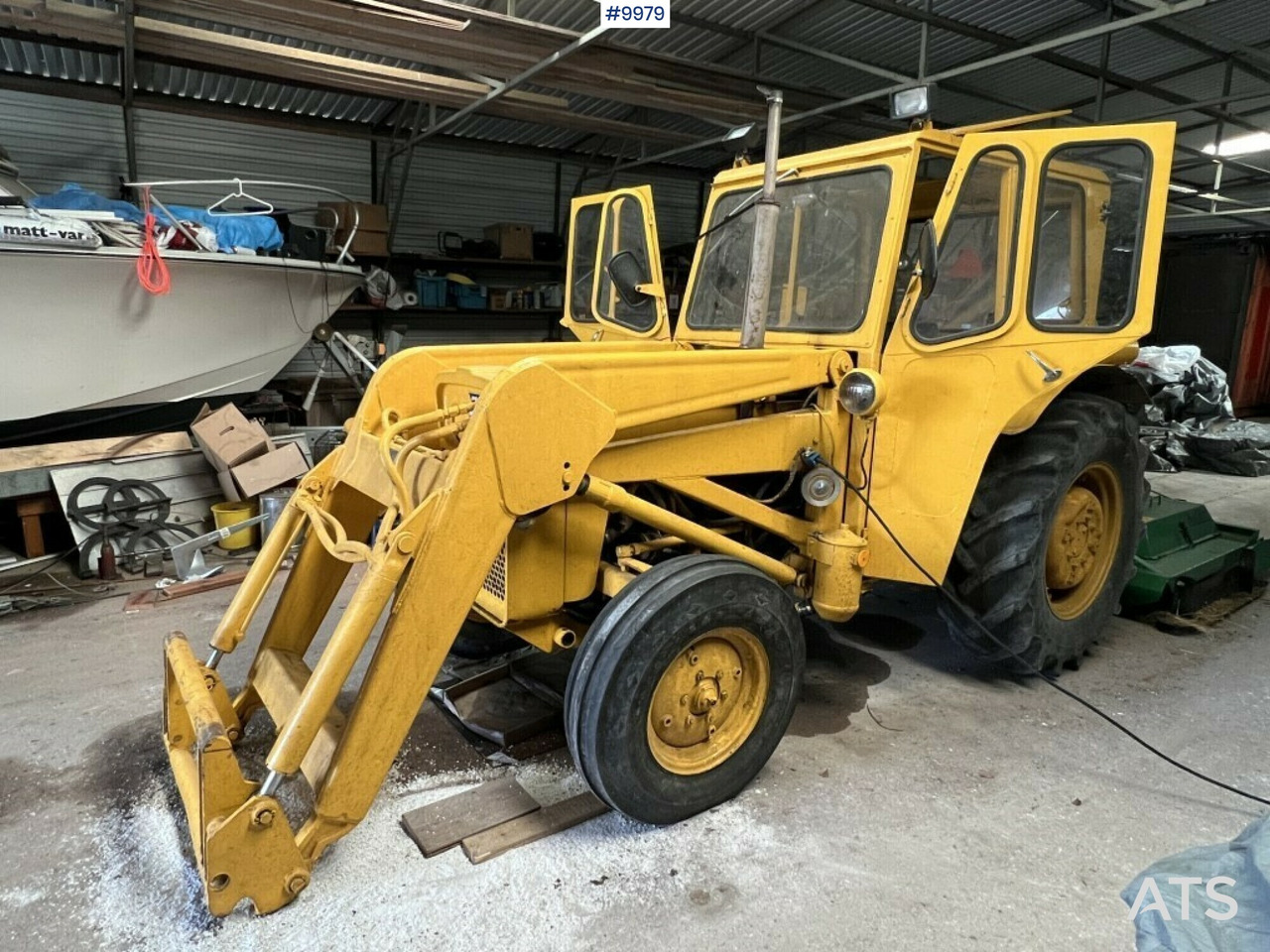 Tractor- MASSEY-FERGUSON 203 - Трактор: фото 1 Tractor- MASSEY-FERGUSON 203 - Трактор: фото 1