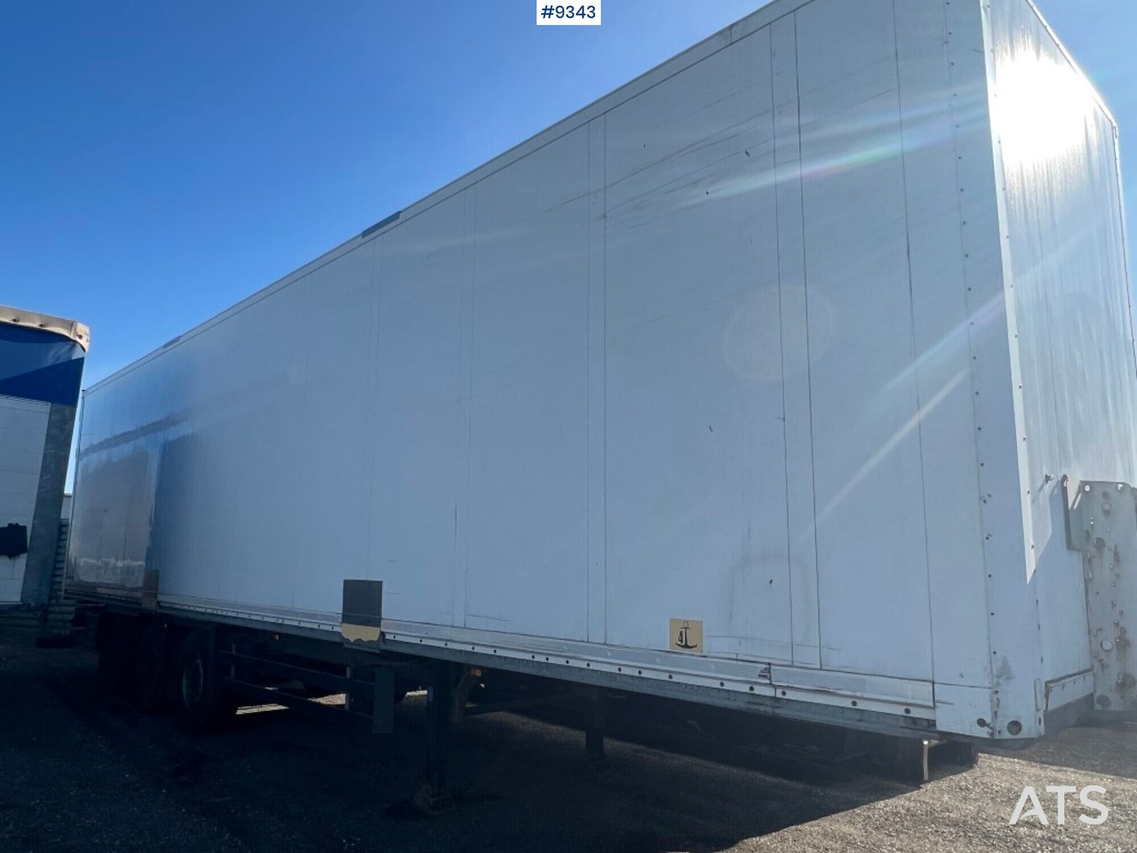 Trailer- SCHMITZ CARGOBULL - Полуприцеп-фургон: фото 5 Trailer- SCHMITZ CARGOBULL - Полуприцеп-фургон: фото 5