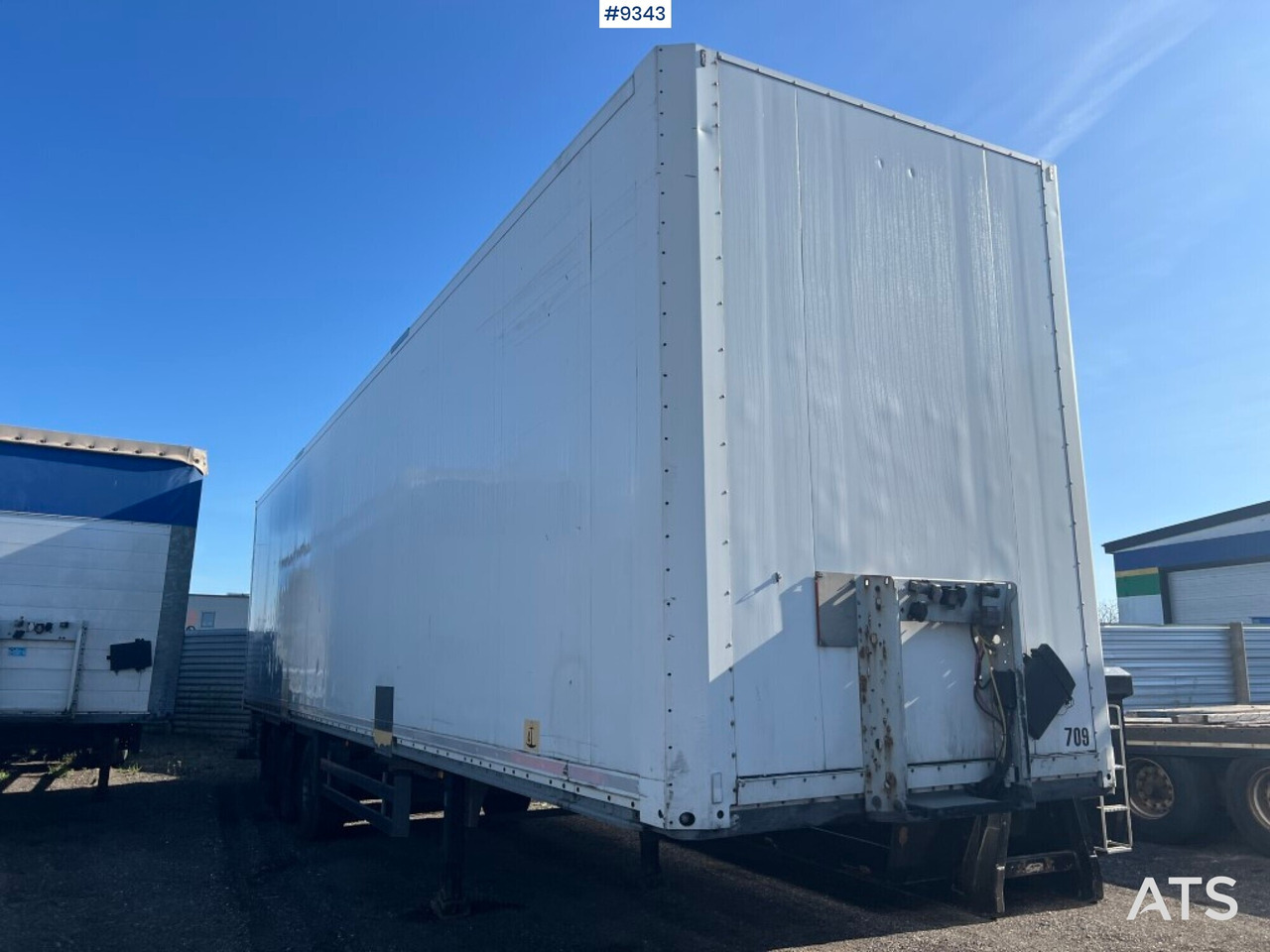 Trailer- SCHMITZ CARGOBULL - Полуприцеп-фургон: фото 3 Trailer- SCHMITZ CARGOBULL - Полуприцеп-фургон: фото 3