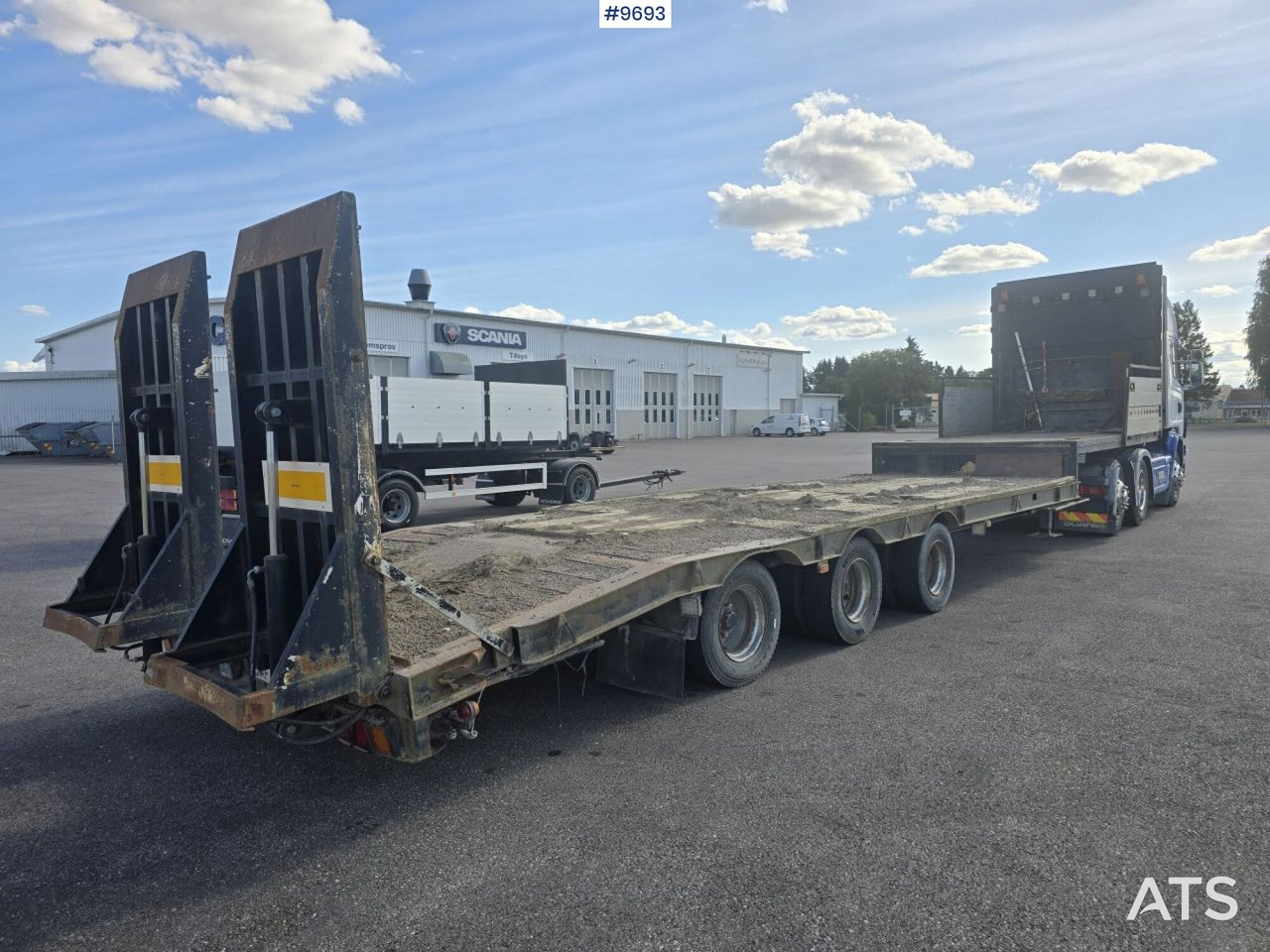 Scania dragbil med maskintrailer - Тягач, Полуприцеп-автовоз: фото 3 Scania dragbil med maskintrailer - Тягач, Полуприцеп-автовоз: фото 3