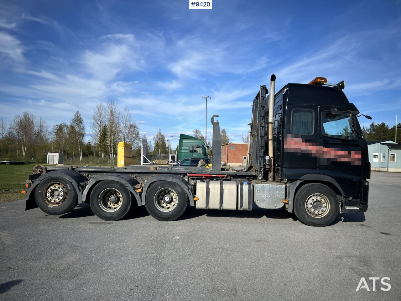 Volvo FH16 8*4 Tridem Hooklift - Крюковой мультилифт: фото 3 Volvo FH16 8*4 Tridem Hooklift - Крюковой мультилифт: фото 3