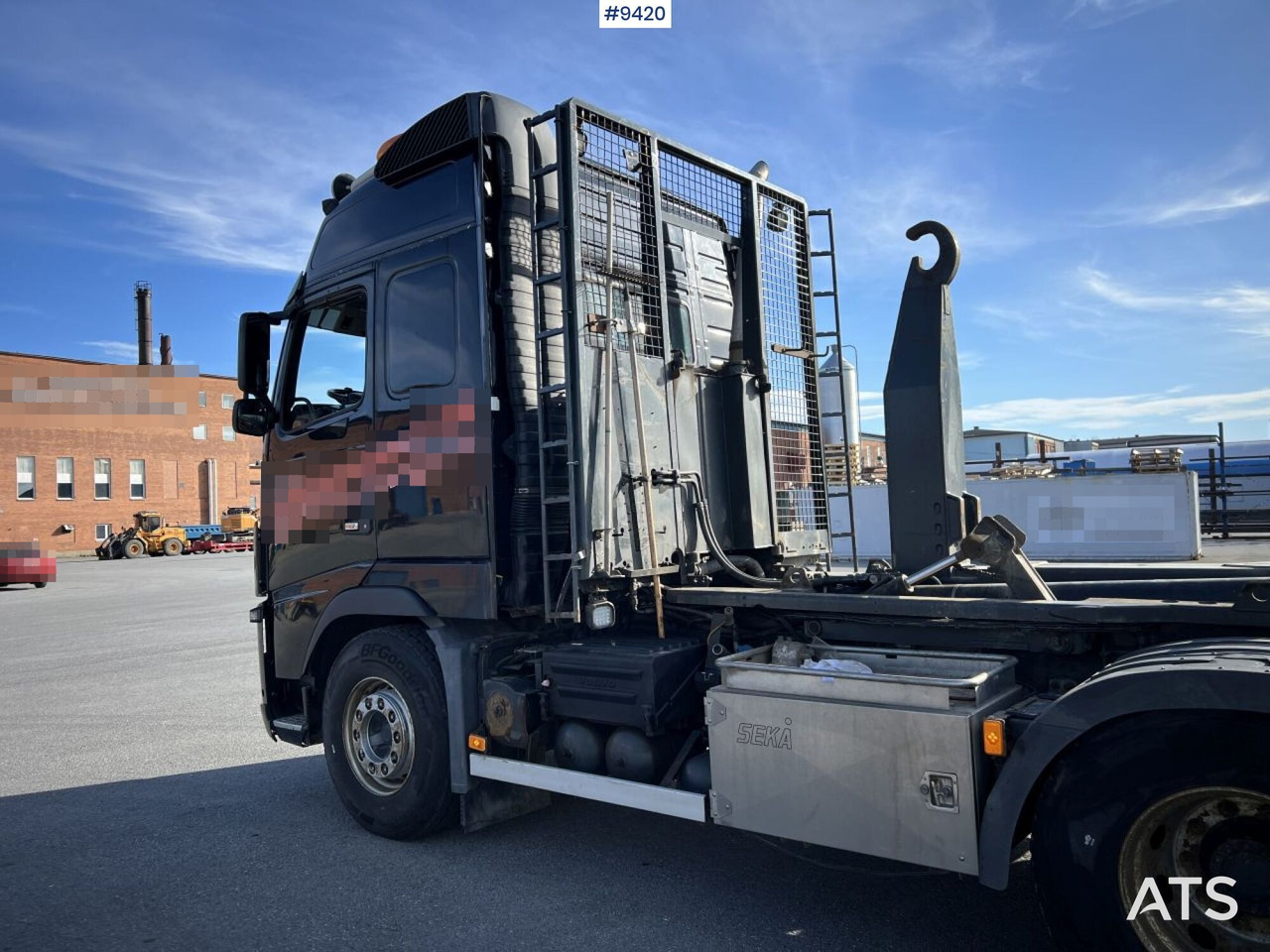 Volvo FH16 8*4 Tridem Hooklift - Крюковой мультилифт: фото 2 Volvo FH16 8*4 Tridem Hooklift - Крюковой мультилифт: фото 2