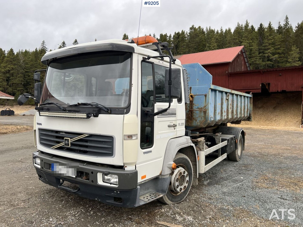 Volvo FL 6 4X2 Truncated hooklift with flatbed - Крюковой мультилифт: фото 2 Volvo FL 6 4X2 Truncated hooklift with flatbed - Крюковой мультилифт: фото 2