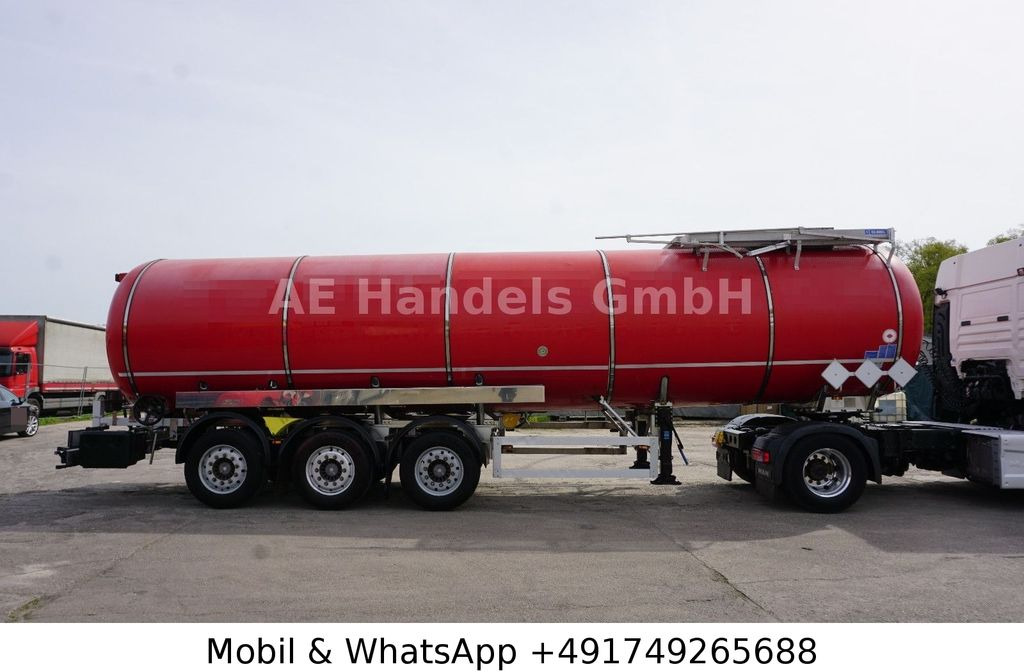 Feldbinder TSA 32.3 Aluminium Bitumen*ADR/32.000Ltr./3-Axle - Полуприцеп-цистерна: фото 2 Feldbinder TSA 32.3 Aluminium Bitumen*ADR/32.000Ltr./3-Axle - Полуприцеп-цистерна: фото 2