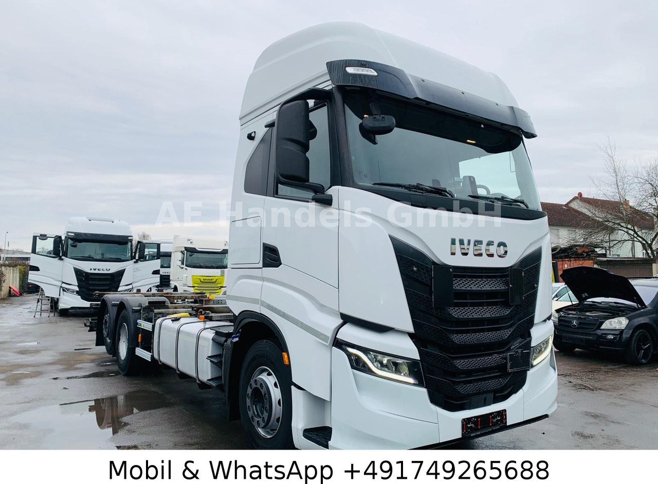 Iveco S-WAY 510 AS LL 6x2 BDF *Retarder/2xTank/AHK/ACC - Грузовик-контейнеровоз/ Сменный кузов: фото 1 Iveco S-WAY 510 AS LL 6x2 BDF *Retarder/2xTank/AHK/ACC - Грузовик-контейнеровоз/ Сменный кузов: фото 1