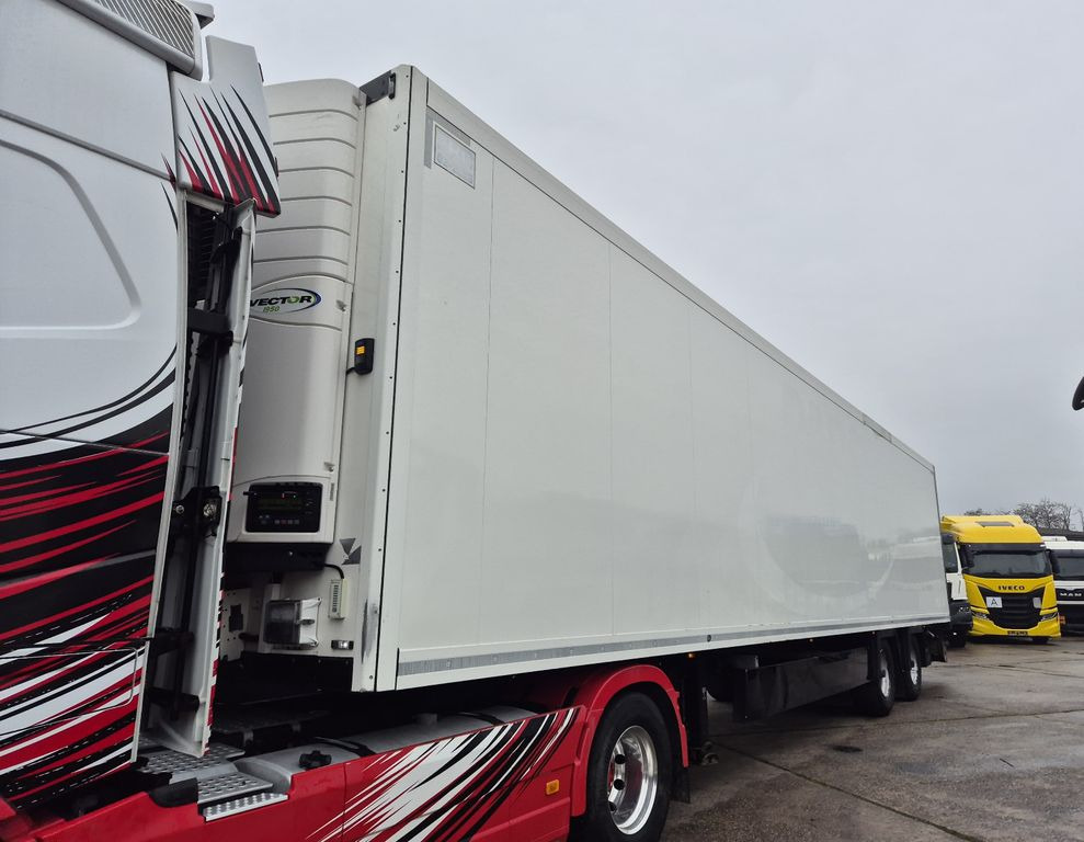 Krone SZ Carrier Vector 1950 *+-30°*Rolltor/Smartboard Krone SZ Carrier Vector 1950 *+-30°*Rolltor/Smartboard - Полуприцеп-рефрижератор: фото 1 Krone SZ Carrier Vector 1950 *+-30°*Rolltor/Smartboard Krone SZ Carrier Vector 1950 *+-30°*Rolltor/Smartboard - Полуприцеп-рефрижератор: фото 1