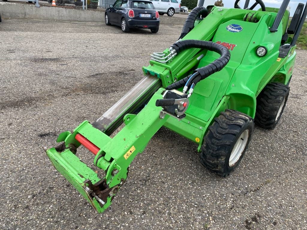 Компактный фронтальный погрузчик Avant M 528 EIPTT /Certificat CE endommagée: фото 23