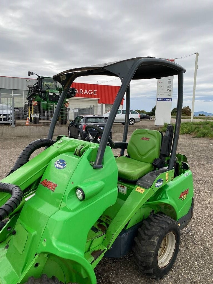 Компактный фронтальный погрузчик Avant M 528 EIPTT /Certificat CE endommagée: фото 28